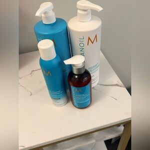 Moroccanoil  Hair Care Set - Blue, White, and Brown
